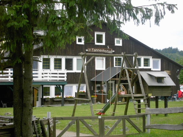 Die Reit- und Ferienanlage Tannenhof in Korbach (Hessen)