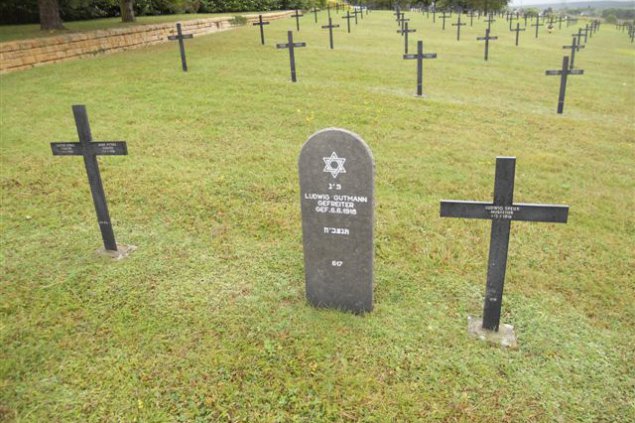 Deutscher Soldatenfriedhof in der Champagne