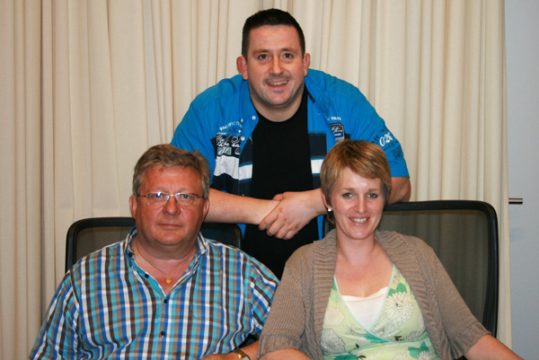 René Hartmann und Sandra Arens mit Moderator Pascal Gangolf