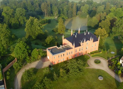 Gutshaus Wietzow - Ansicht im Park