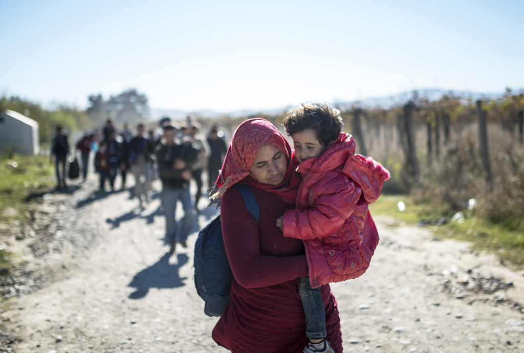 Flüchtlinge an der griechisch-mazedonischen Grenze nahe Gevgelija (9.11.)