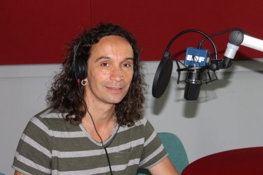 Bandgründer Stephan Brings bei BRF2