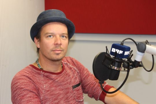 Erik Manouz bei BRF2