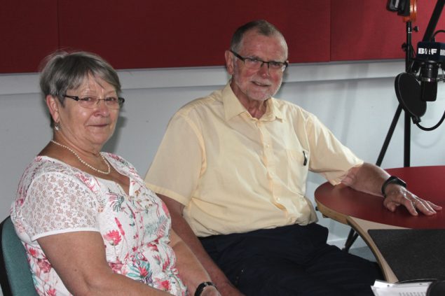 Margot Piel und Karl-Heinz Kalles bei "Glaube und Kirche"