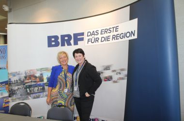Goldene Antennen 2017 - Premiere für den neuen BRF-Infostand - Myriam Bauer und Gaby Heinen