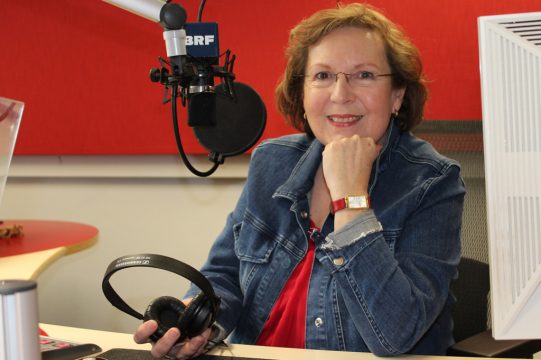 Moderatorin Karin Meyer