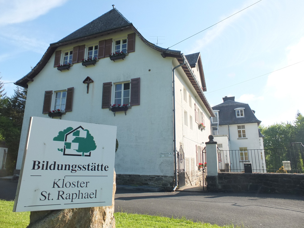 Kloster "St. Raphael" in Montenau