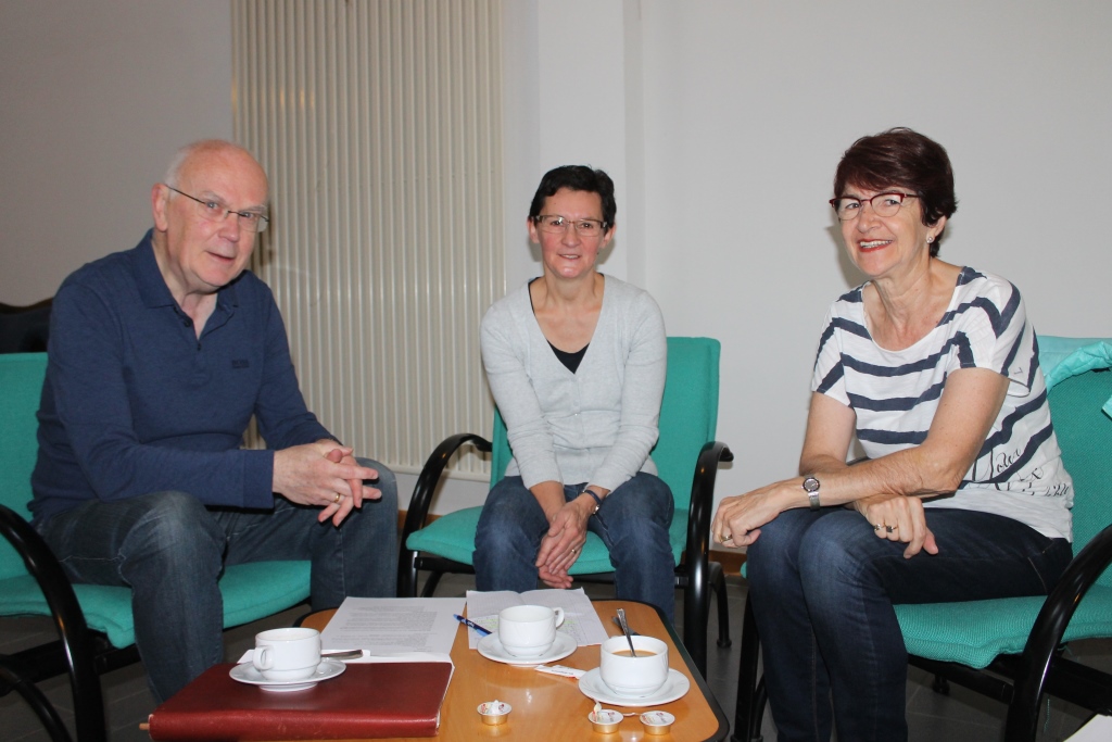 Moderatorin Martha Kerst (rechts) mit ihren Studiogästen Frau Staner und Herrn Miessen (Foto: BRF)