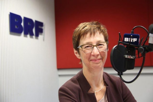 Mundart-Moderatorin Christel Jost (Bild: BRF)