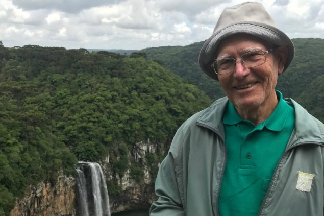 Priester Richard Backes in Brasilien