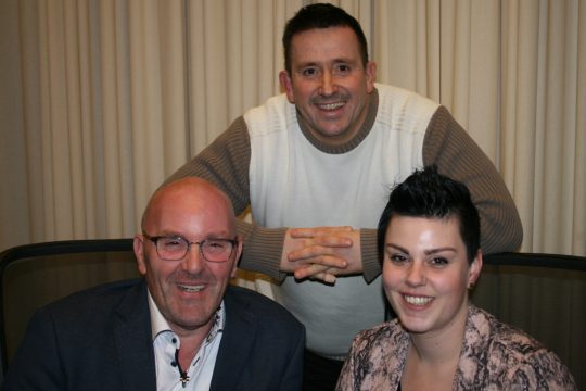 Mundart-Moderator Pascal Gangolf mit Alwin und Janine Brühl