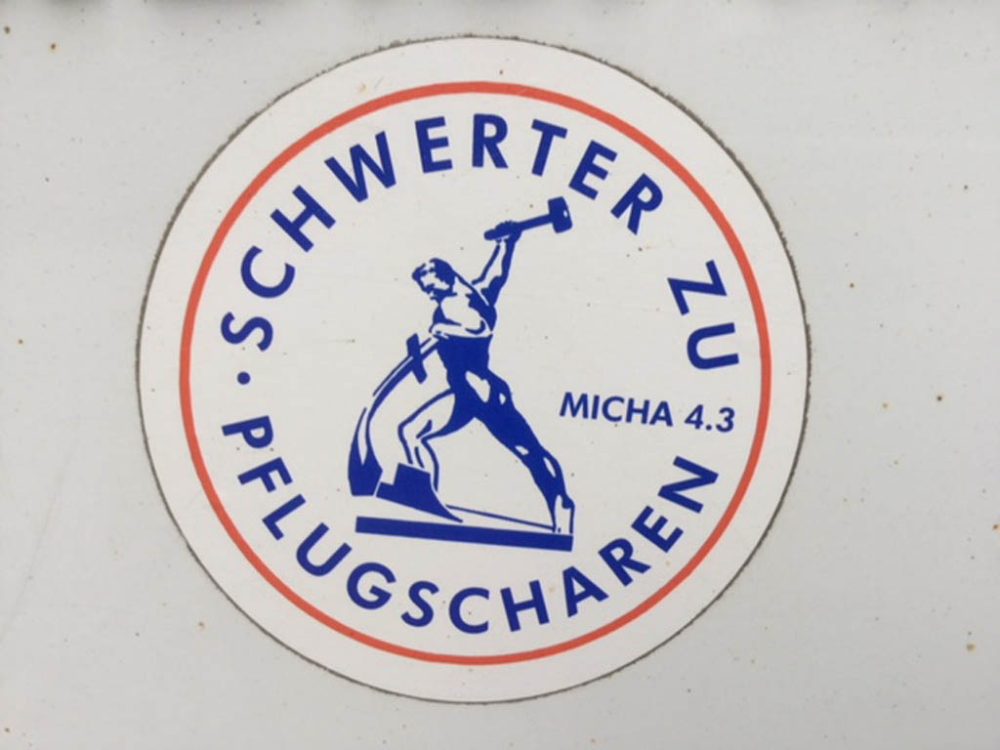 Schwerter zu Pflugscharen