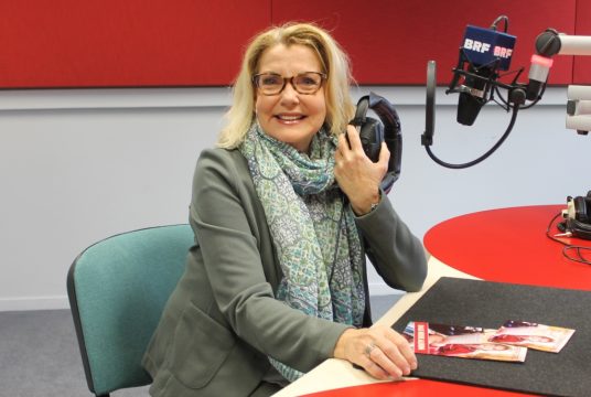 Jane Comerford stellt ihr neues Album vor (Bild: BRF)