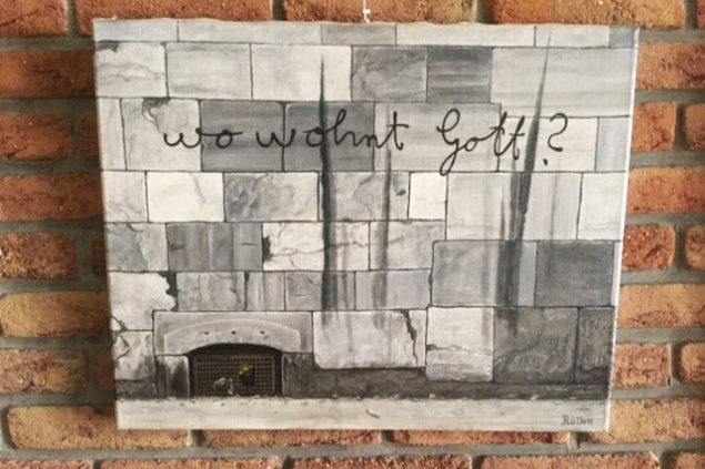 Wo wohnt Gott? Gemälde von Bodo Rütten in der protestantischen Kirche in Malmedy (Bild: Christine Treichel)