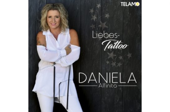 Daniela Alfinito - Liebes-Tattoo