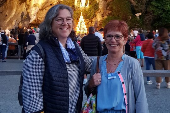 Vroni Jacobs (r.) (Bild: privat)