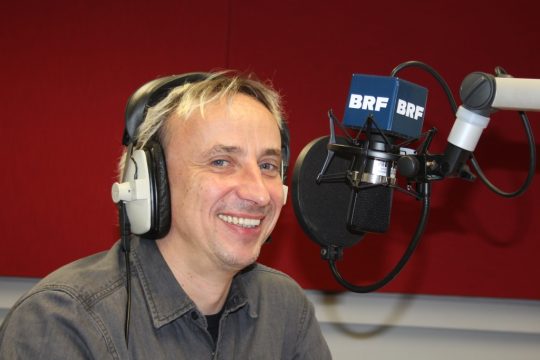 "Komm, loss mer singe!" Stefan Knittler stellt seine kölschen Projekte vor