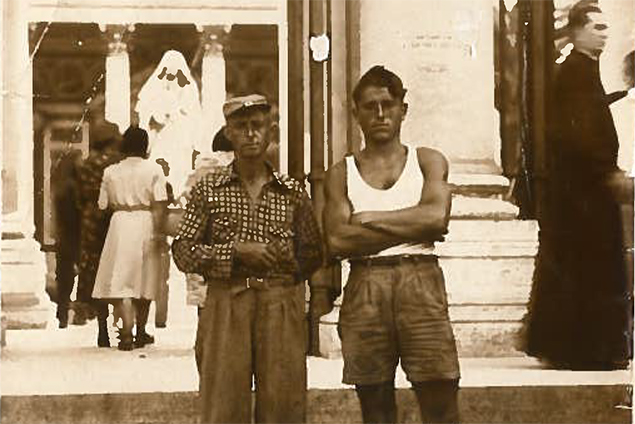 Joseph Fohnen und Willy Margraff 1950 vor der Pauluskirche in Rom (Bild: privat)