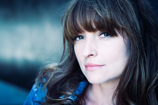 Paule stellt bei BRF2 ihr erstes Album vor