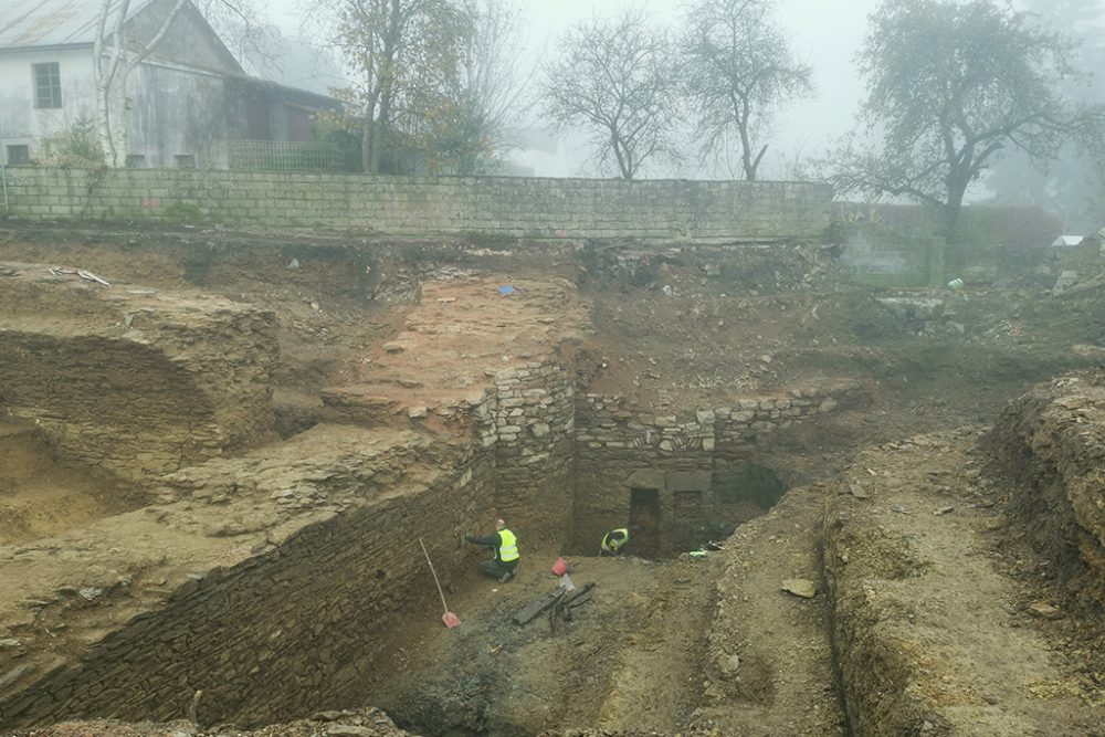 Archäologische Ausgrabungen "Zur Burg" in St. Vith (Bild: Raffaela Schaus/BRF)
