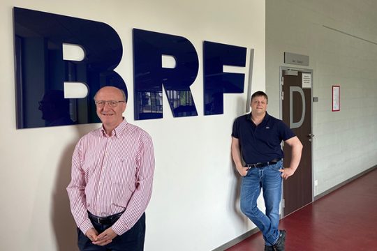 Moderator Didier Lejeune (rechts) mit Emil Dannemark (links)