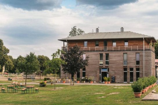 Landgut Schönwalde Blick zum Haus