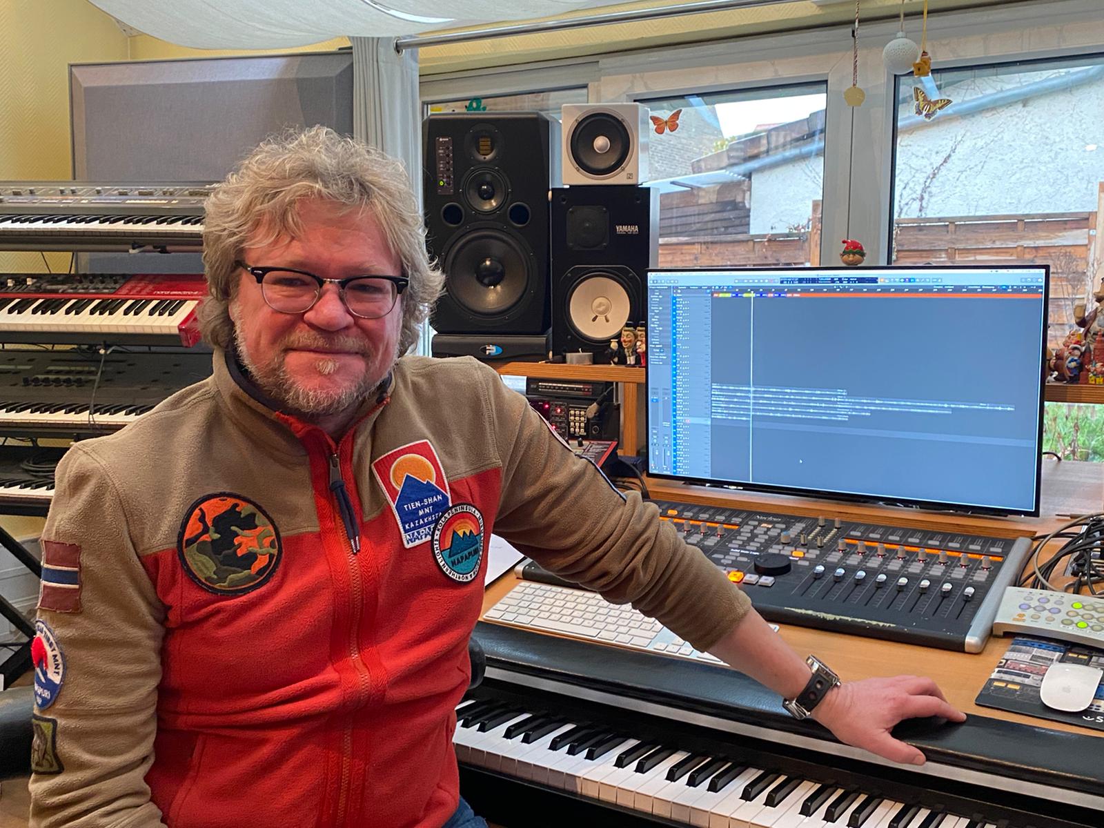 Erfolgsproduzent und -komponist Uwe Haselsteiner in seinem Studio Foto: Privat