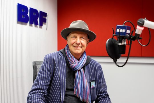 Günter Hochgürtel zu Gast im Künstlertreff (Bild: Julien Claessen/BRF)