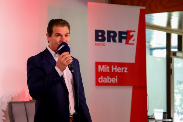 Luc Remo beim Konzert im BRF-Foyer