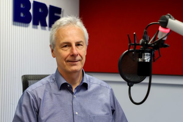 Reiner Klein stellt sein erstes Album vor (Bild: Julien Claessen/BRF)