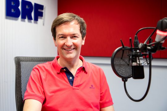 Alex Parker zu Gast im Künstlertreff (Bild: Julien Claessen/BRF)