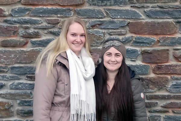 Jessica George und Stephanie Held (Bild: privat)