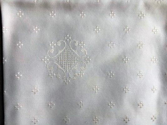 Damasttischdecke (Bild: privat))