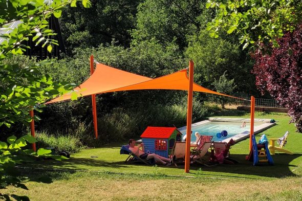 Garten mit Pool