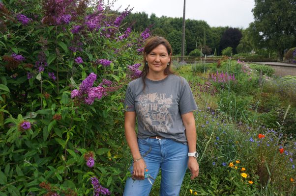 "Pflück Dir Glück" - Sylvia George öffnet ihren Blumengarten für jedermann und für den guten Zweck