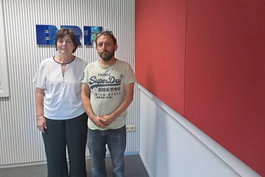 Corinna Lennertz-Jacobs und Jeremy Ernst