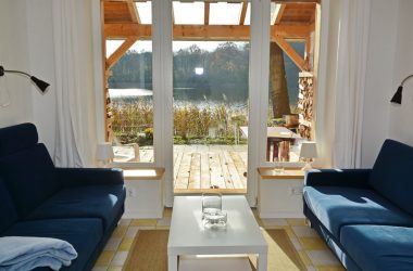 Das Wohnzimmer in der Wohnung Blau